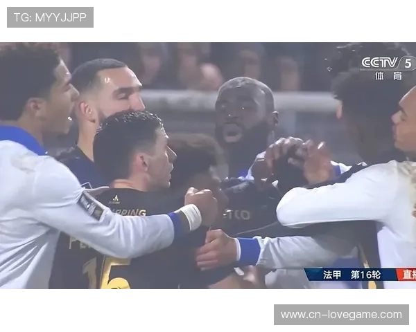 佩罗与阿祖齐冲突引发两队推搡，赛后双双被罚下场