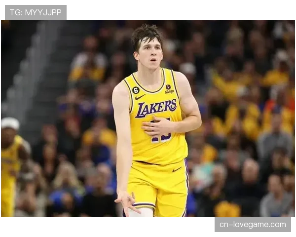 人物通讯：从落选秀到关键轮换，里夫斯在湖人的又一季成长